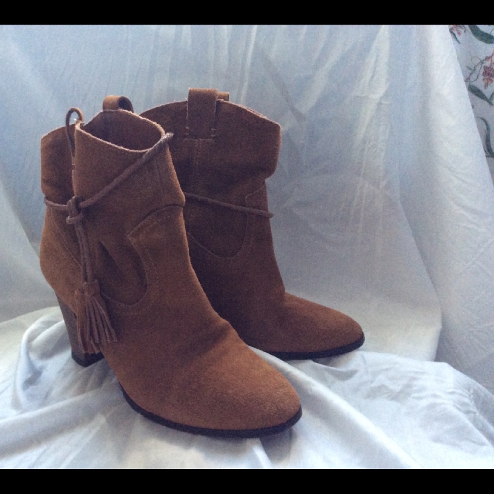 Suede boots - Picture 2 of 3